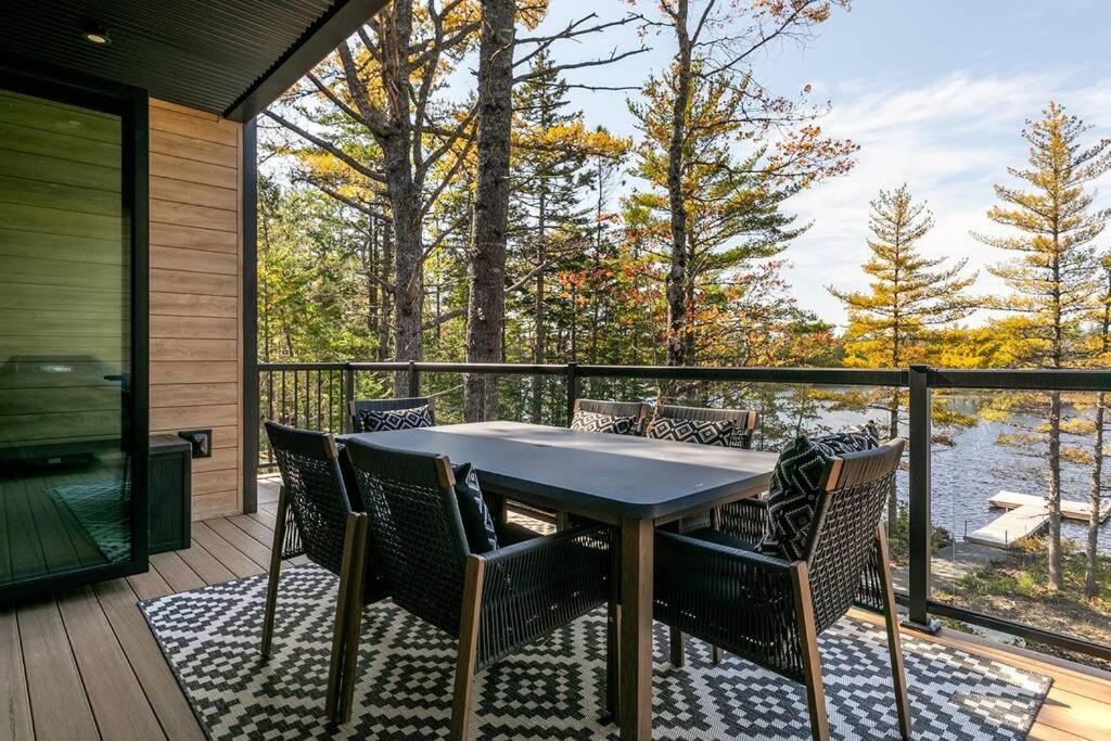 Numinous Cottage Long Lake Oasis Centre Rawdon المظهر الخارجي الصورة