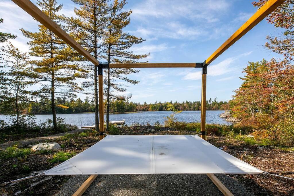 Numinous Cottage Long Lake Oasis Centre Rawdon المظهر الخارجي الصورة