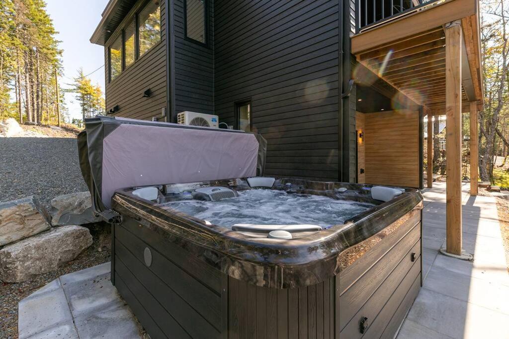 Numinous Cottage Long Lake Oasis Centre Rawdon المظهر الخارجي الصورة